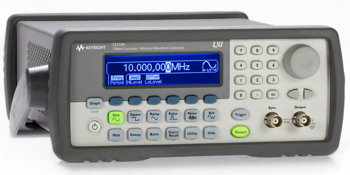 Генератор сигналов стандартной и произвольной формы Keysight 33210A
